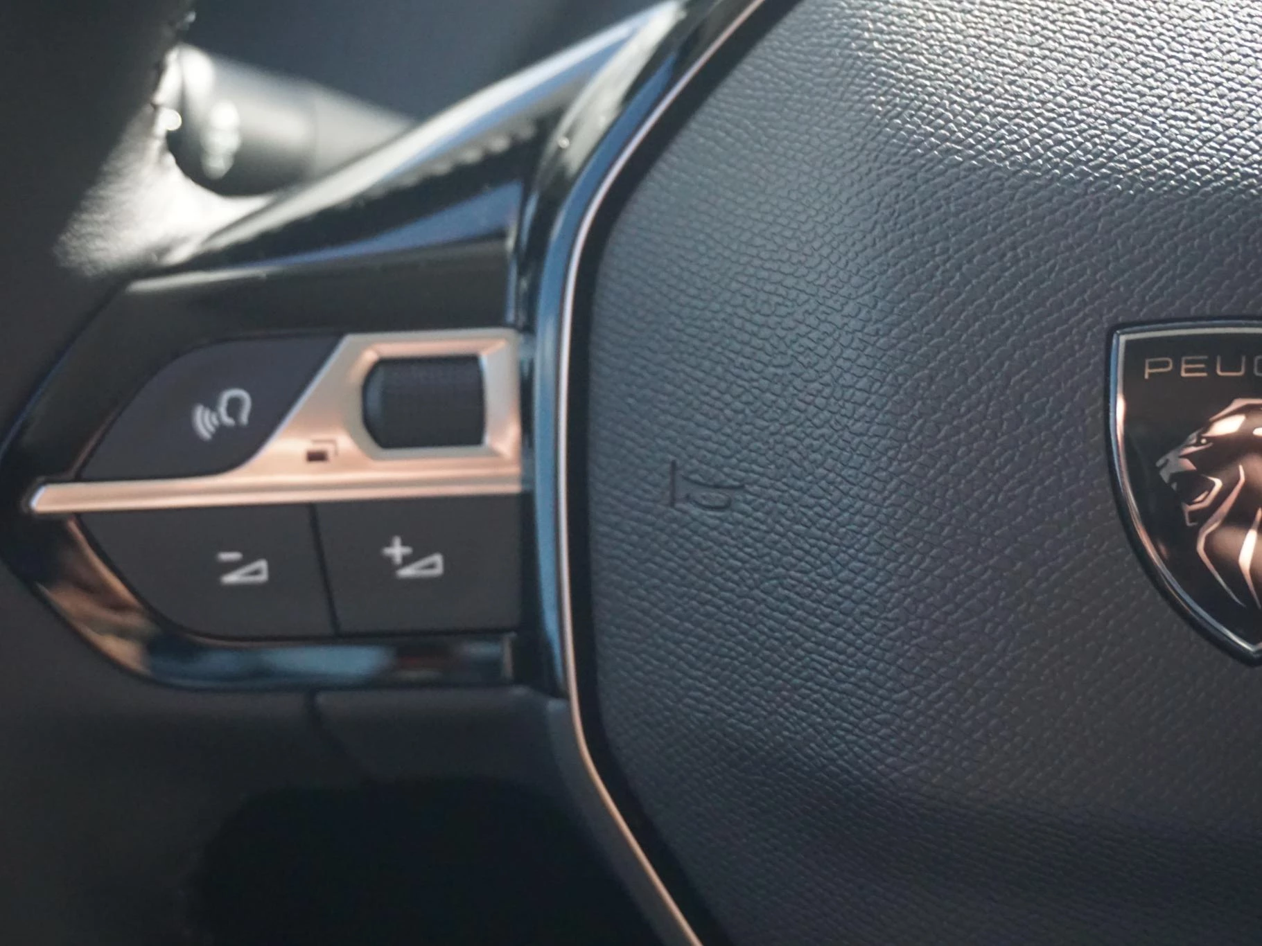 Hoofdafbeelding Peugeot e-208