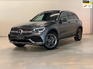 Hoofdafbeelding Mercedes-Benz GLC Mercedes-Benz GLC-klasse 300e 4MATIC Business Solution AMG | PANO | TREKHAAK | VIRTUAL | CAMERA