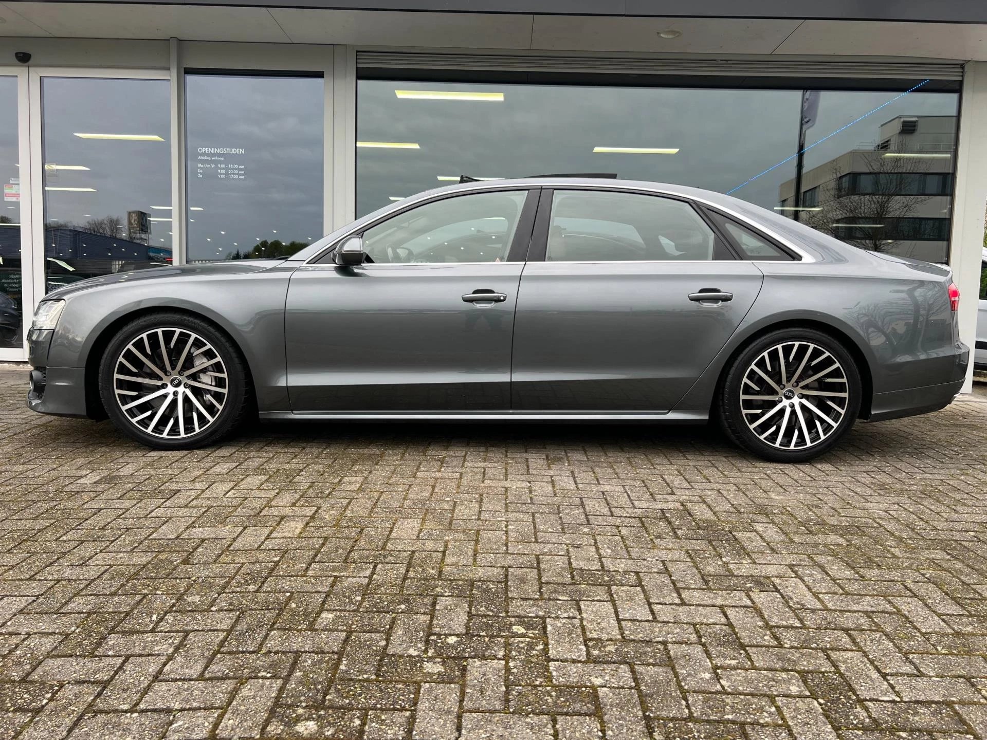 Hoofdafbeelding Audi A8