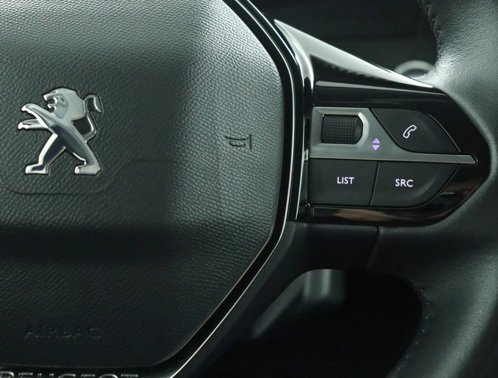 Hoofdafbeelding Peugeot e-208