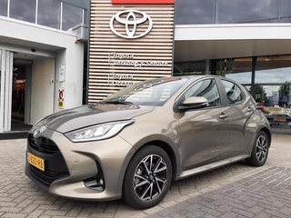 Toyota Yaris 1.5 Hybrid Dynamic NL-AUTO LED KEYLESS APPLE/ANDROID CLIMA CAMERA AD-CRUISE