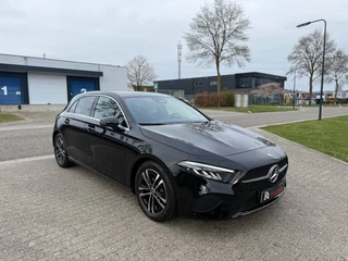 Hoofdafbeelding Mercedes-Benz A-Klasse Mercedes-Benz A-Klasse 180 Luxury Line Navi