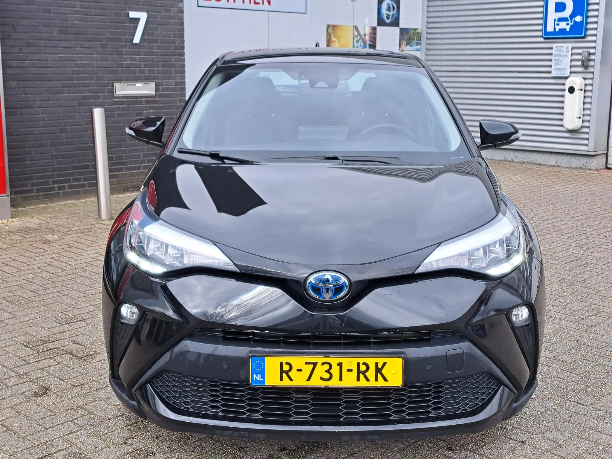 Hoofdafbeelding Toyota C-HR