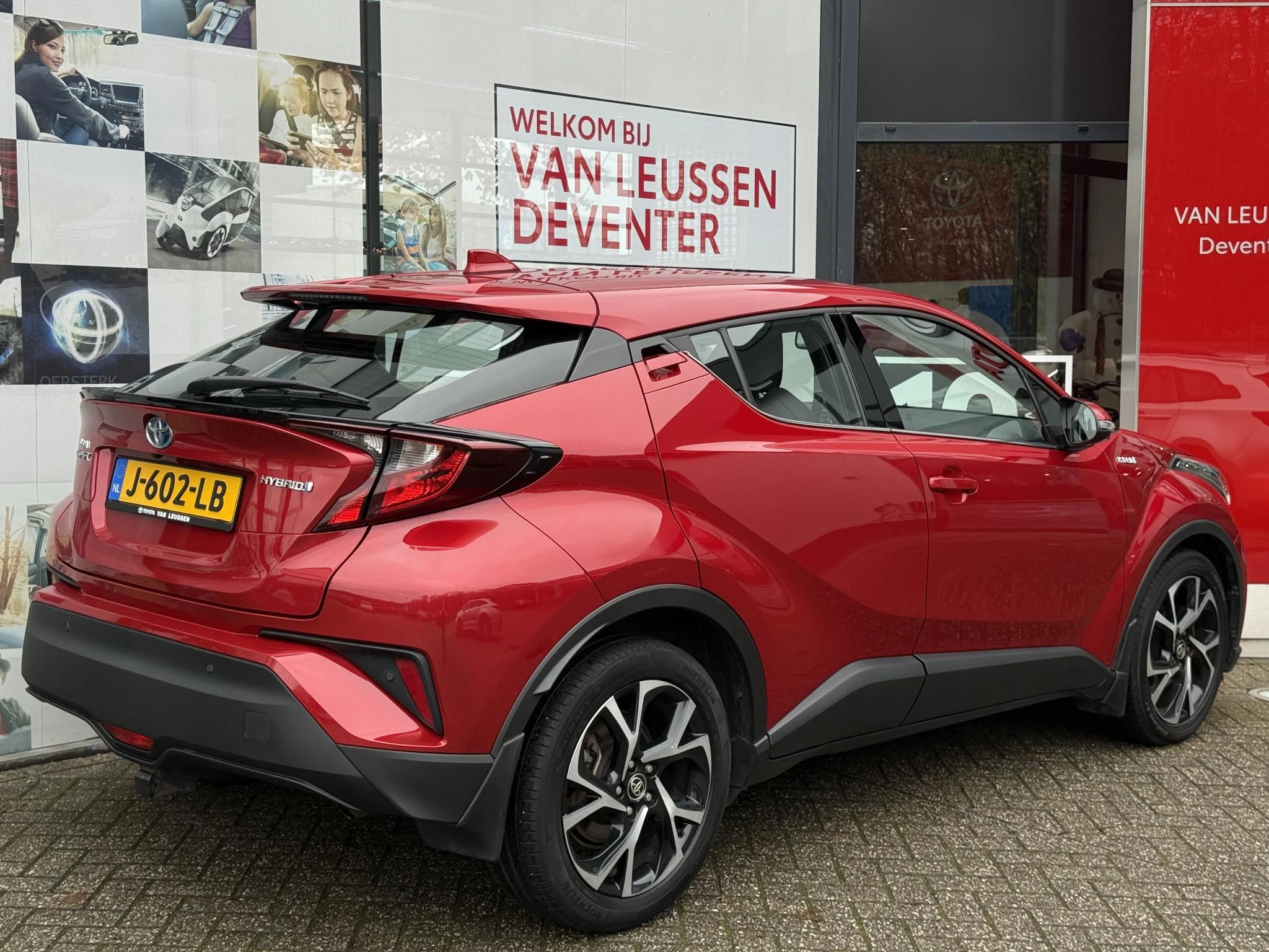 Hoofdafbeelding Toyota C-HR