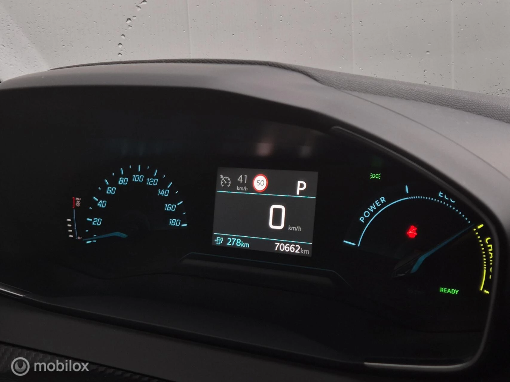 Hoofdafbeelding Peugeot e-208