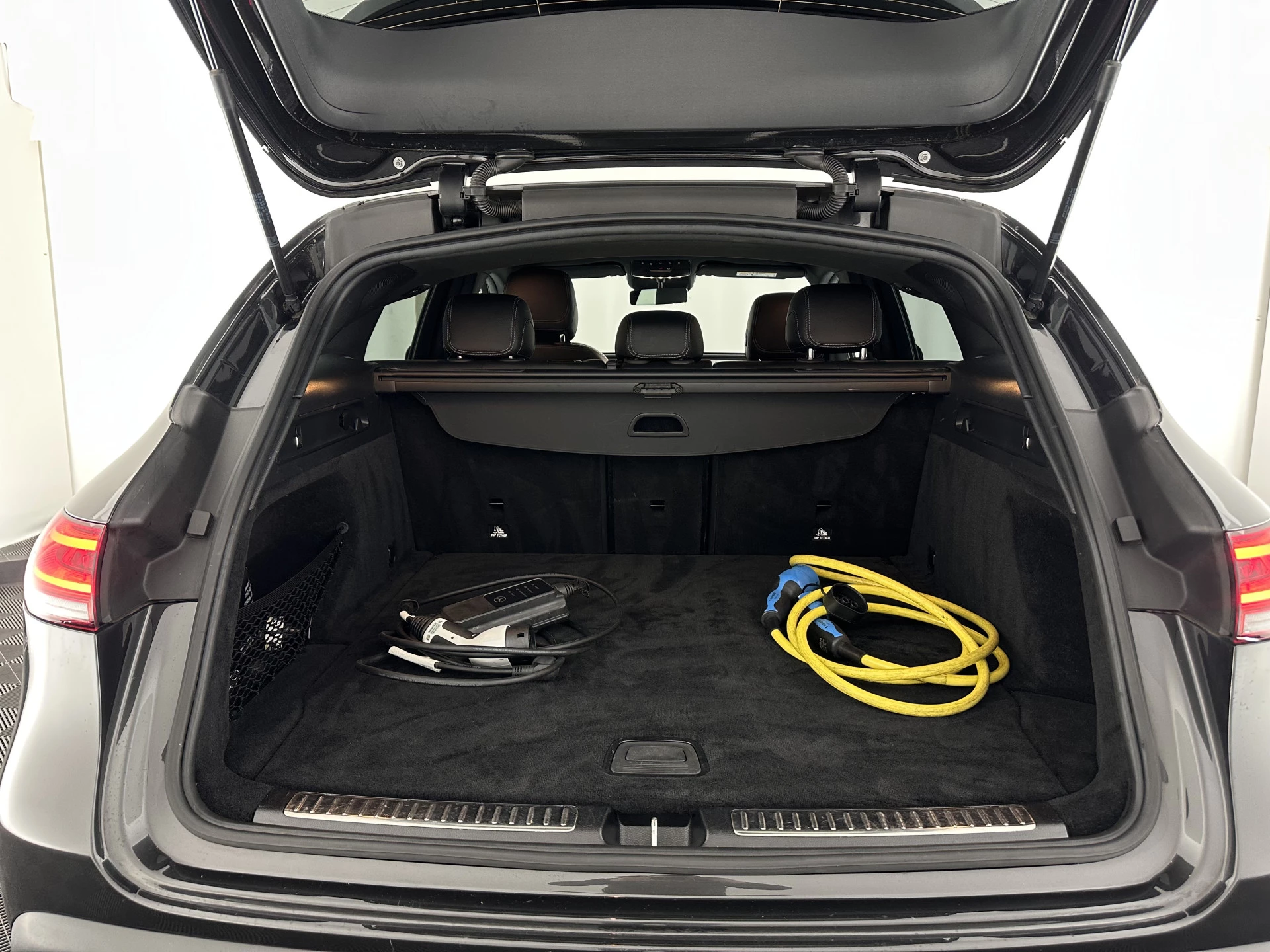 Hoofdafbeelding Mercedes-Benz EQC