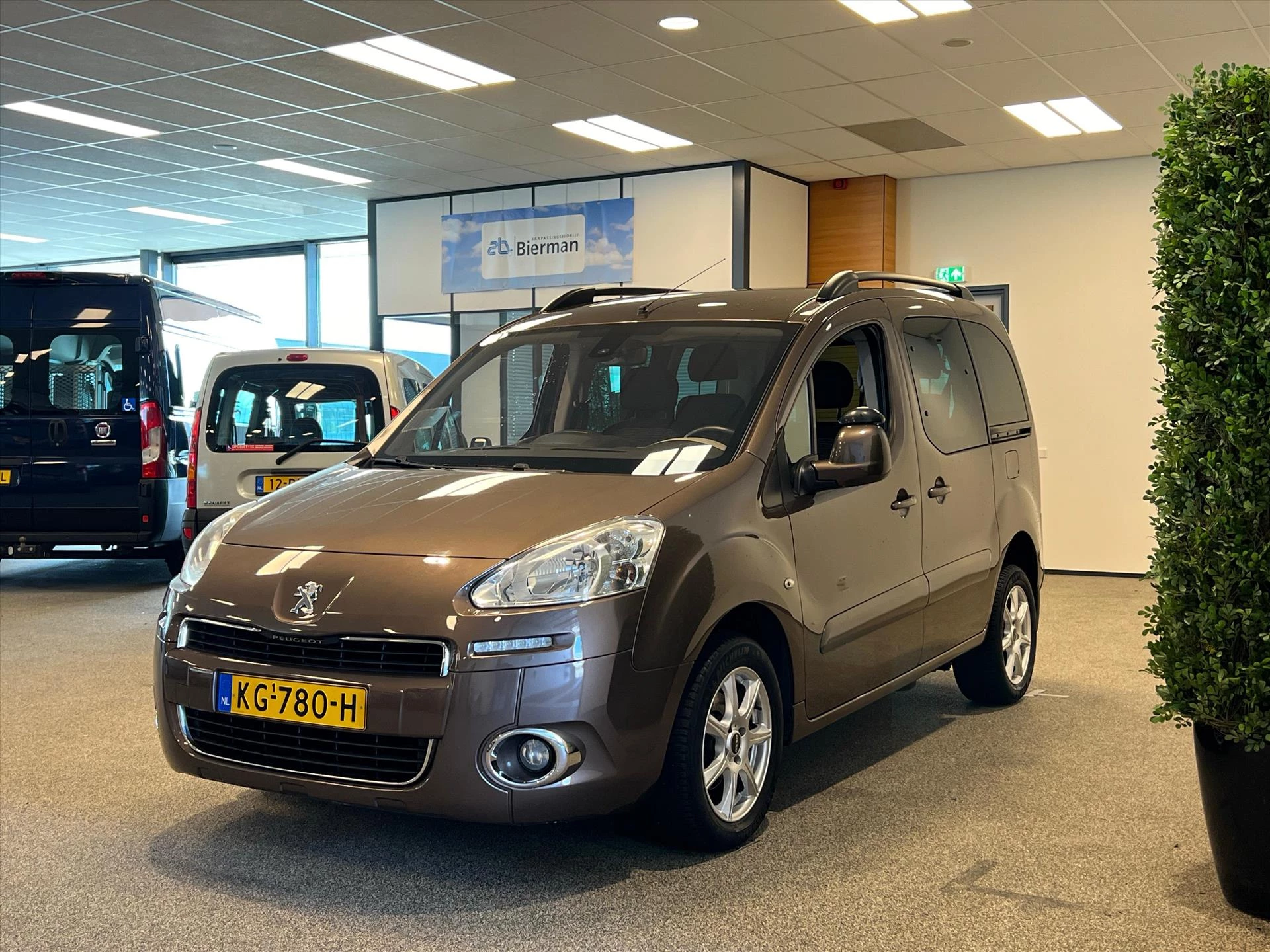 Hoofdafbeelding Peugeot Partner