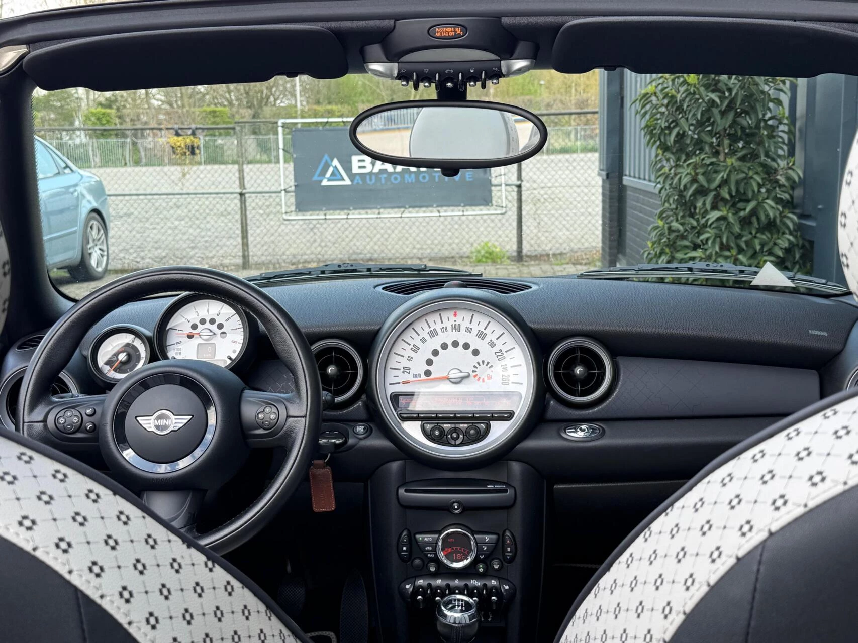 Hoofdafbeelding MINI Cooper Cabrio