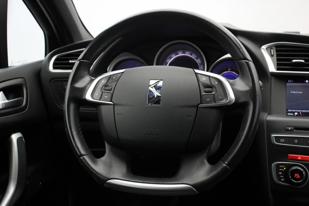 Hoofdafbeelding DS DS 4