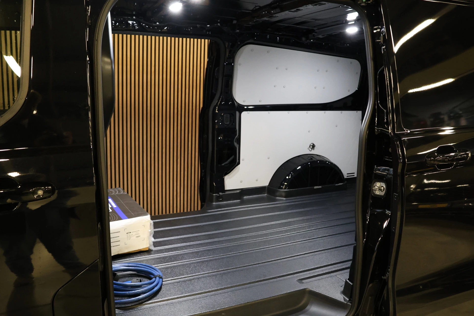 Hoofdafbeelding Ford E-Transit Custom