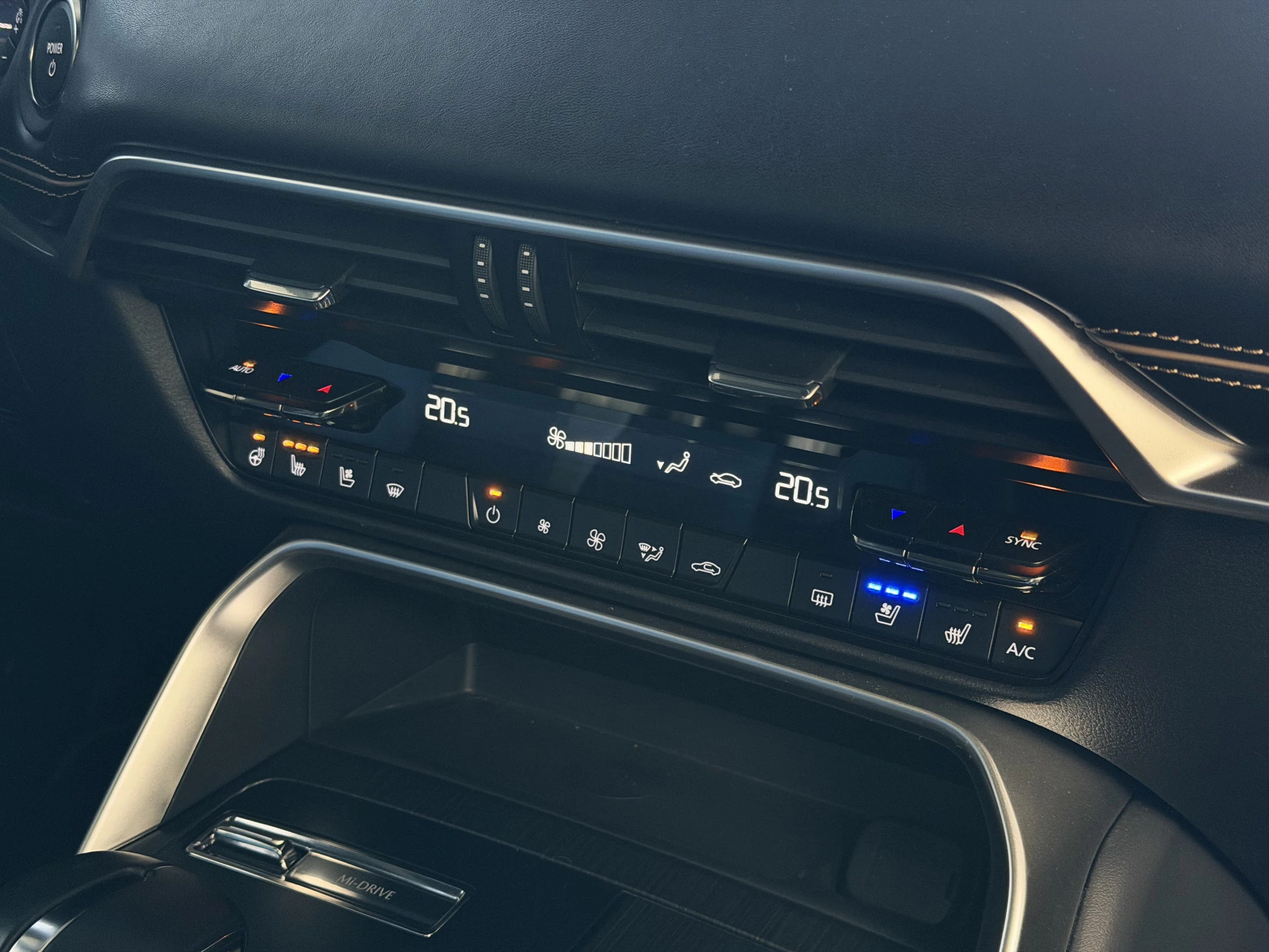 Hoofdafbeelding Mazda CX-60