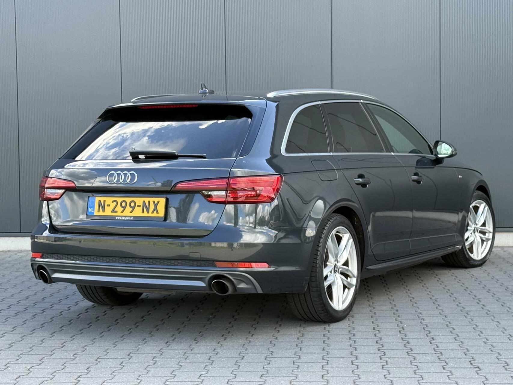 Hoofdafbeelding Audi A4