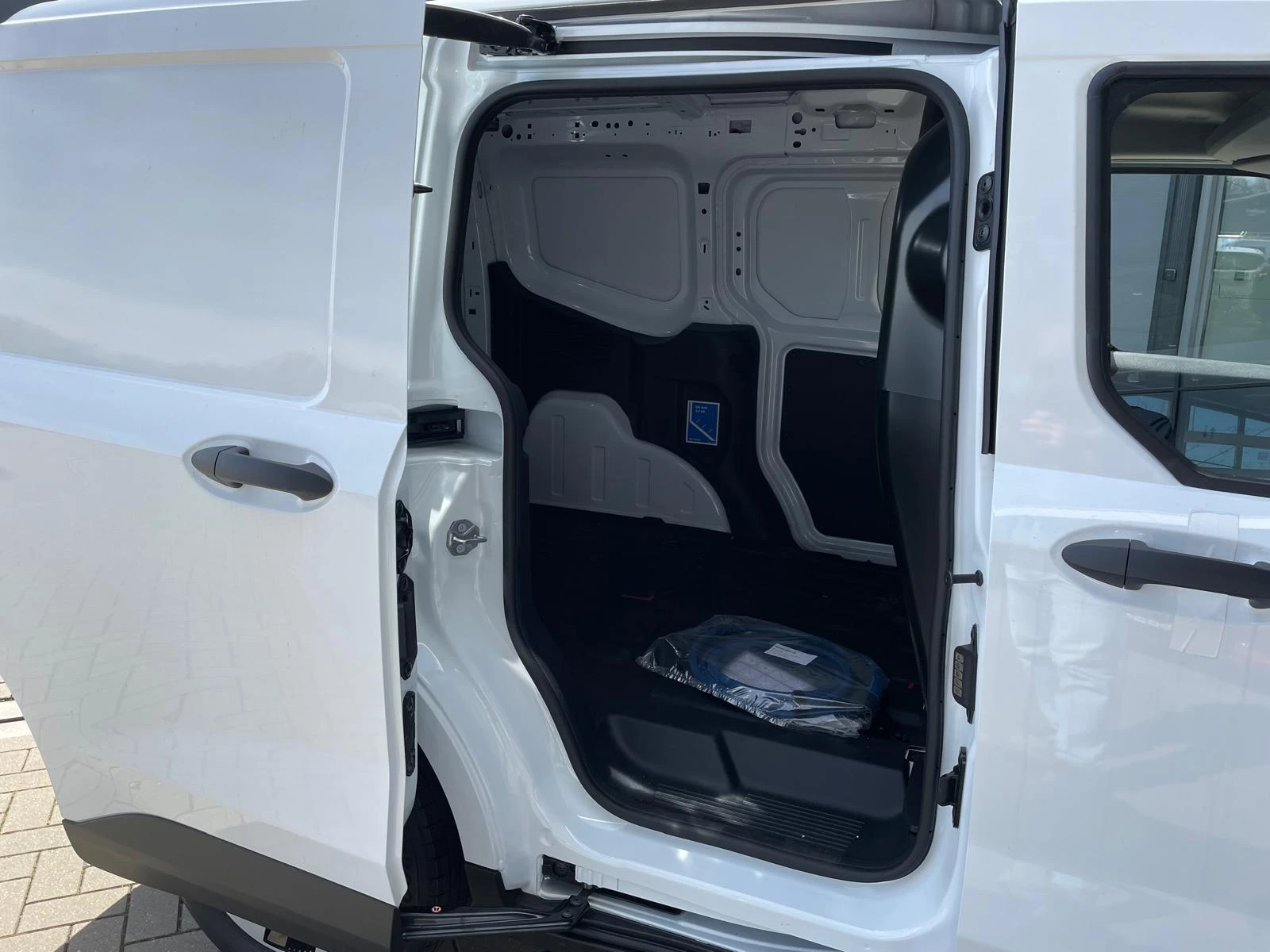 Hoofdafbeelding Ford E-Transit Courier