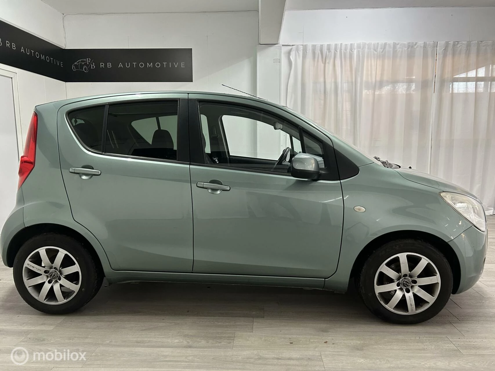 Hoofdafbeelding Opel Agila