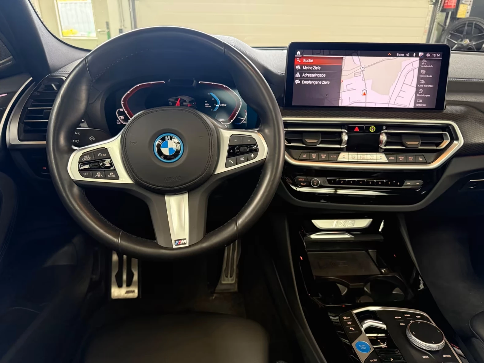 Hoofdafbeelding BMW iX3