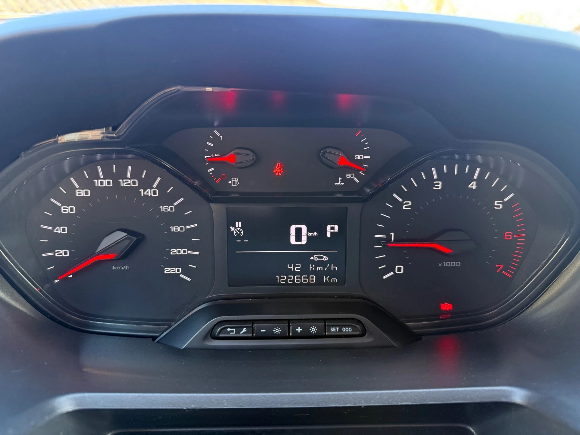 Hoofdafbeelding Peugeot Partner