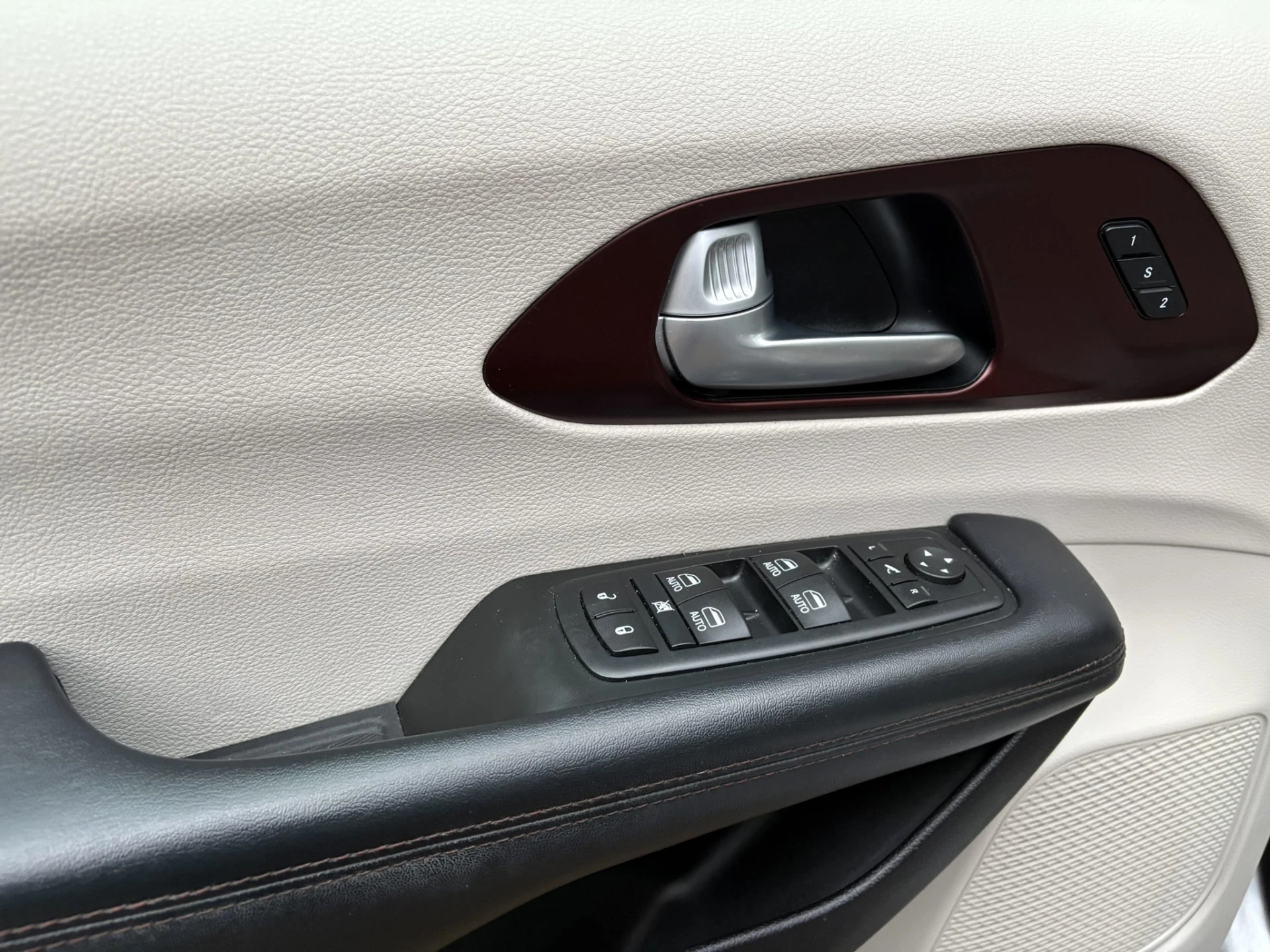 Hoofdafbeelding Chrysler Pacifica