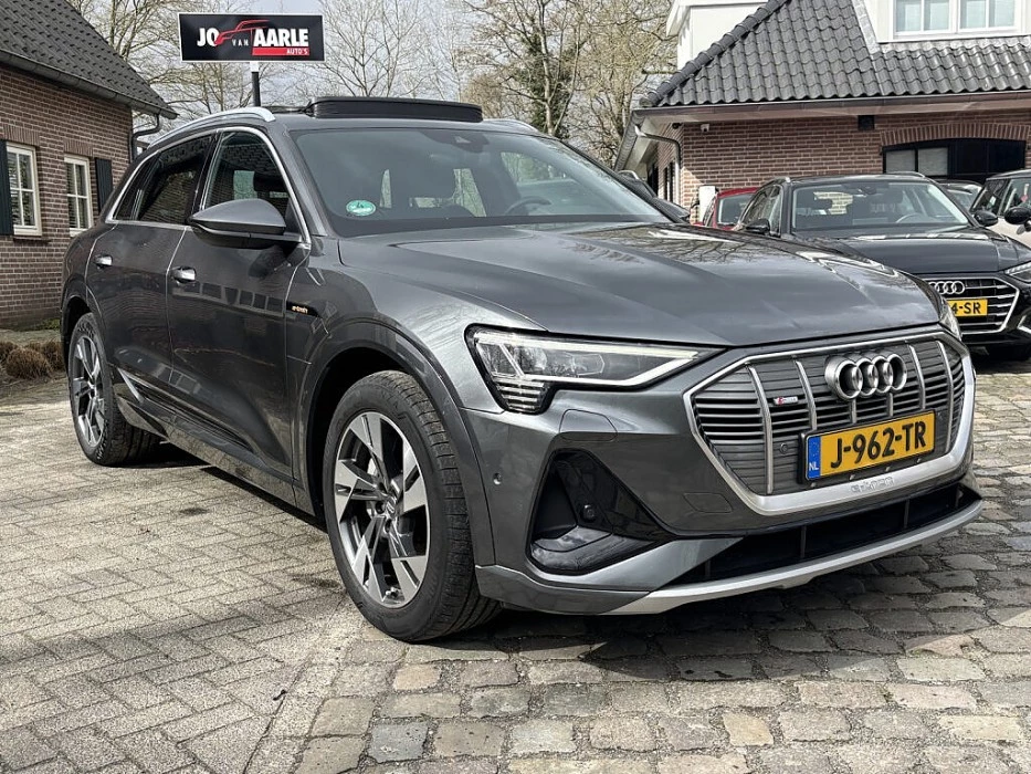 Hoofdafbeelding Audi e-tron