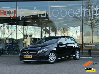 Hoofdafbeelding Mercedes-Benz A-Klasse Mercedes A-klasse 180 Business Solution Automaat LED Clima NAP