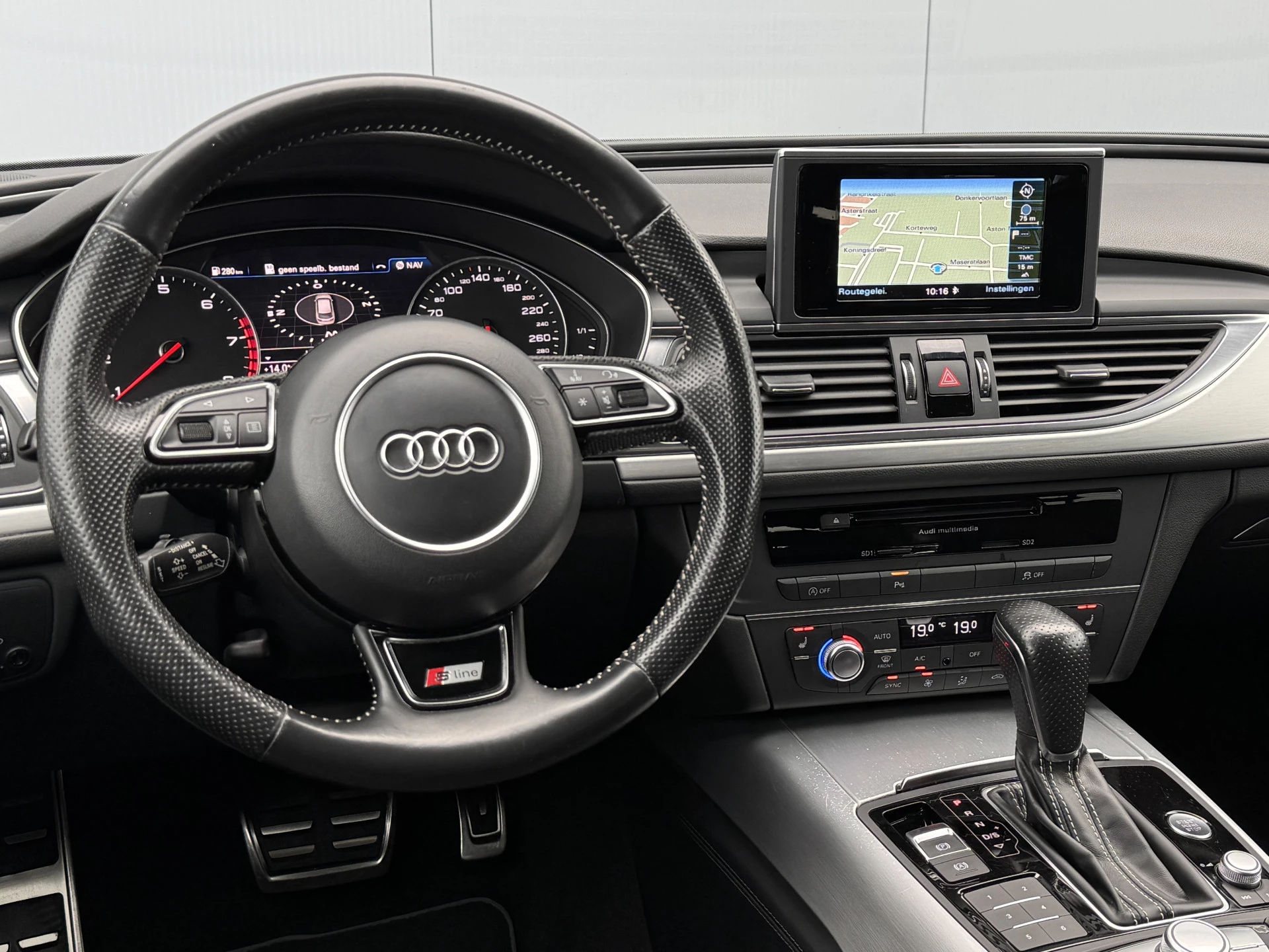 Hoofdafbeelding Audi A6