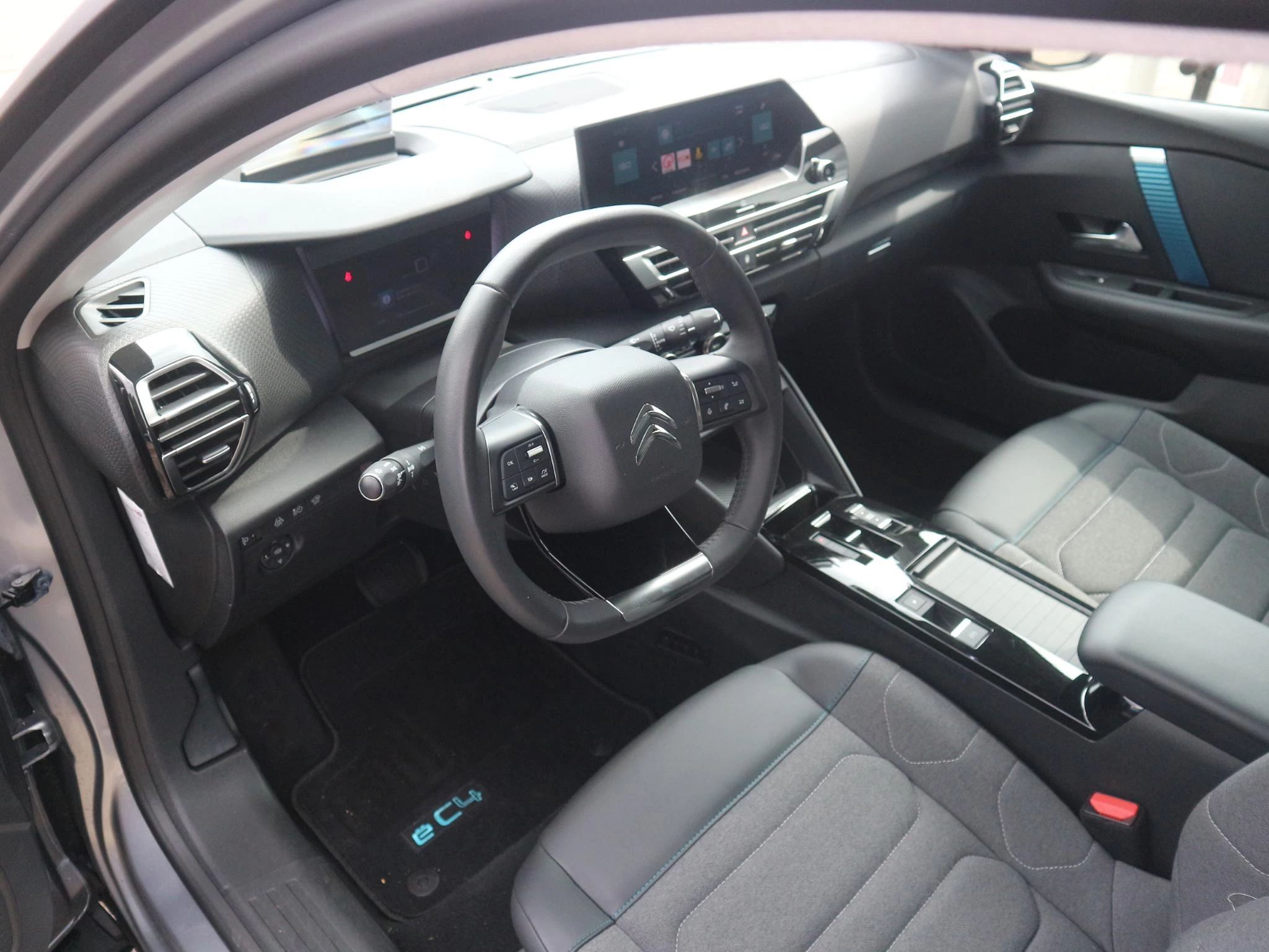 Hoofdafbeelding Citroën ë-C4