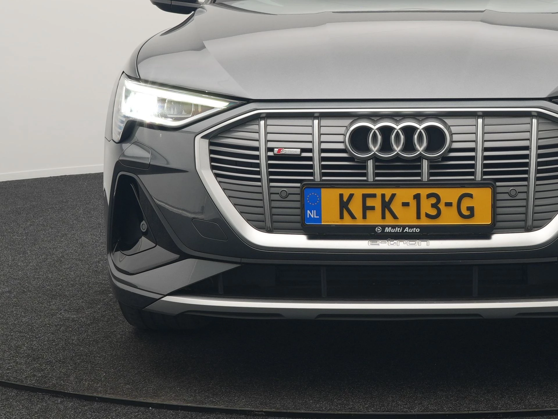 Hoofdafbeelding Audi e-tron