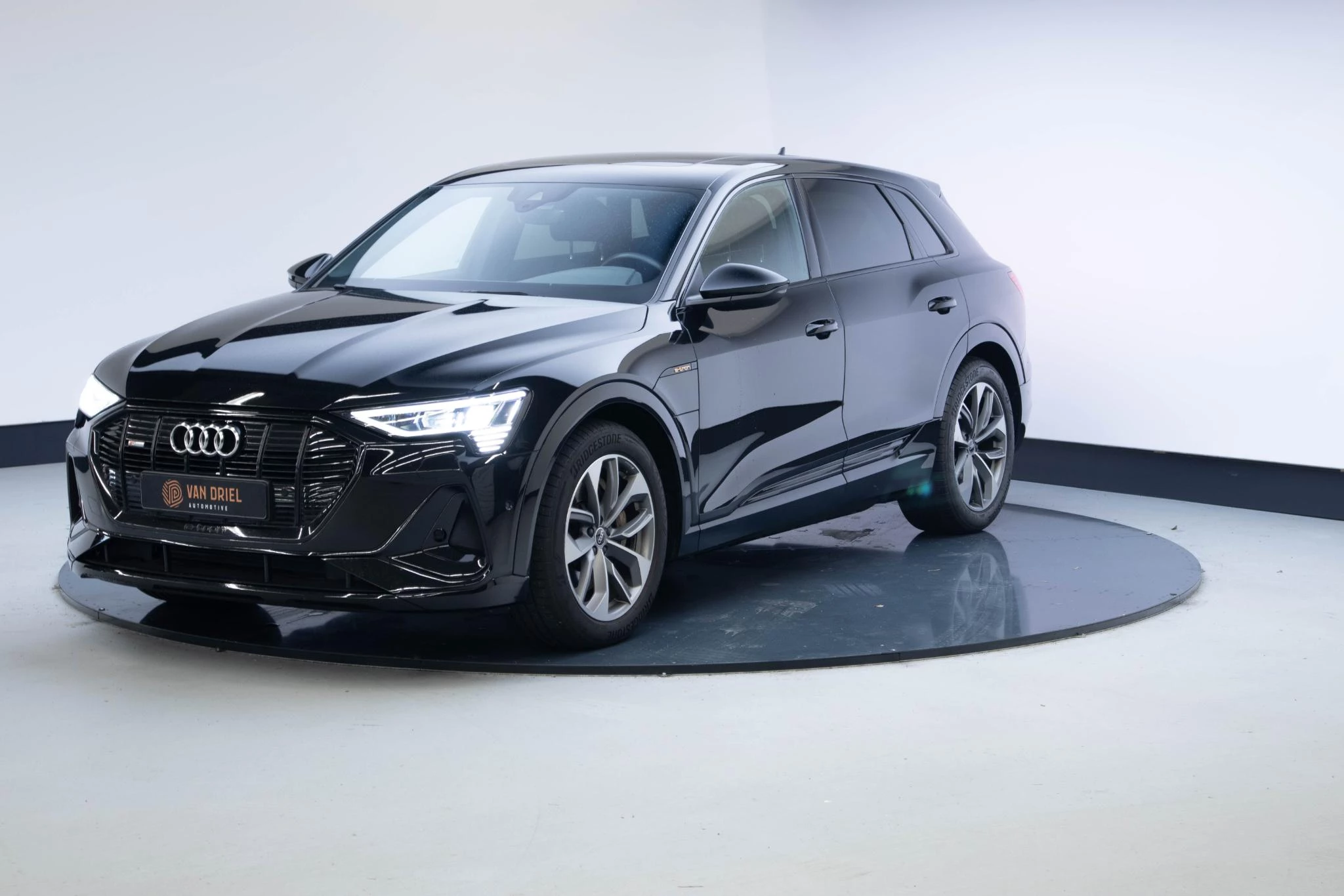 Hoofdafbeelding Audi e-tron