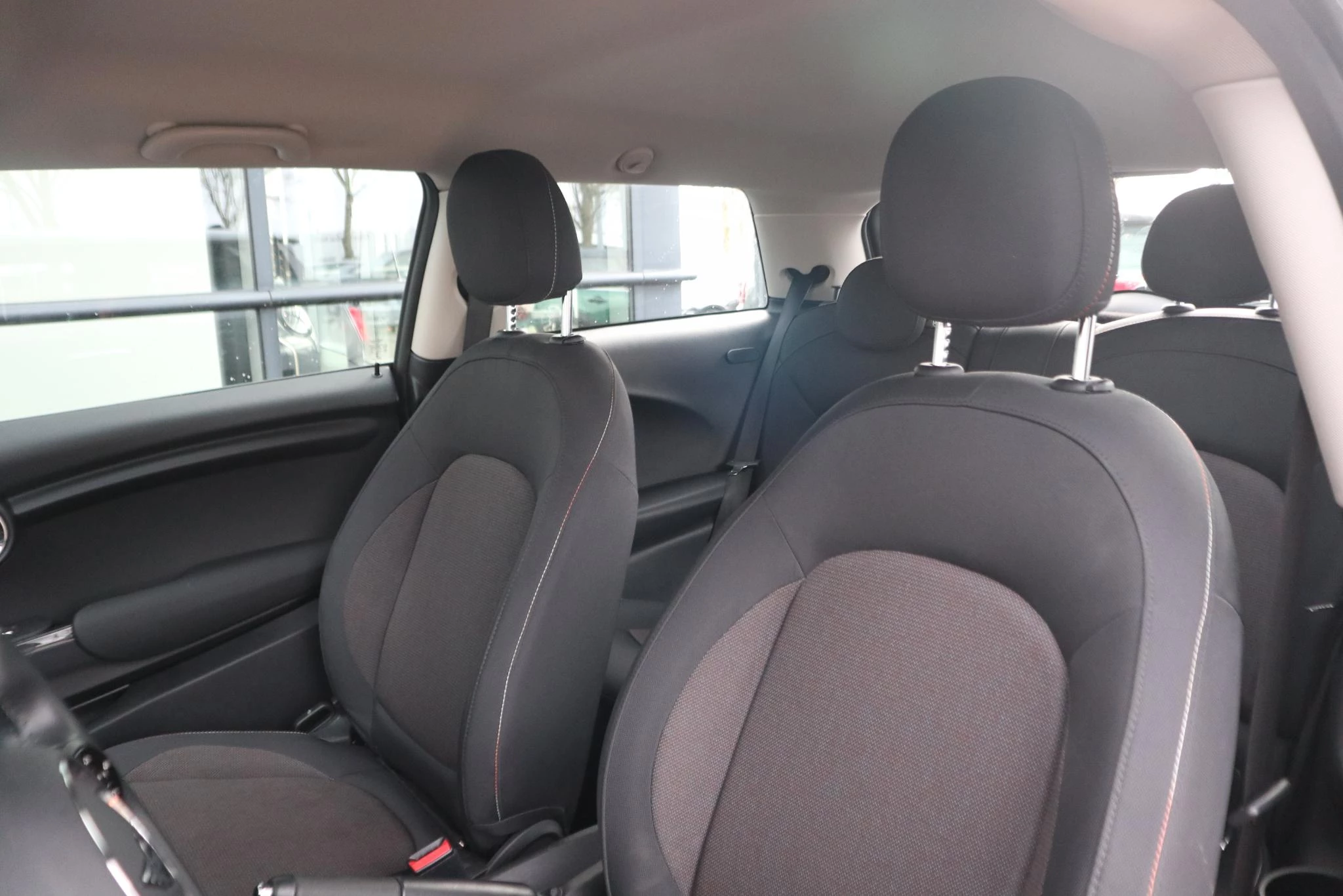 Hoofdafbeelding MINI One