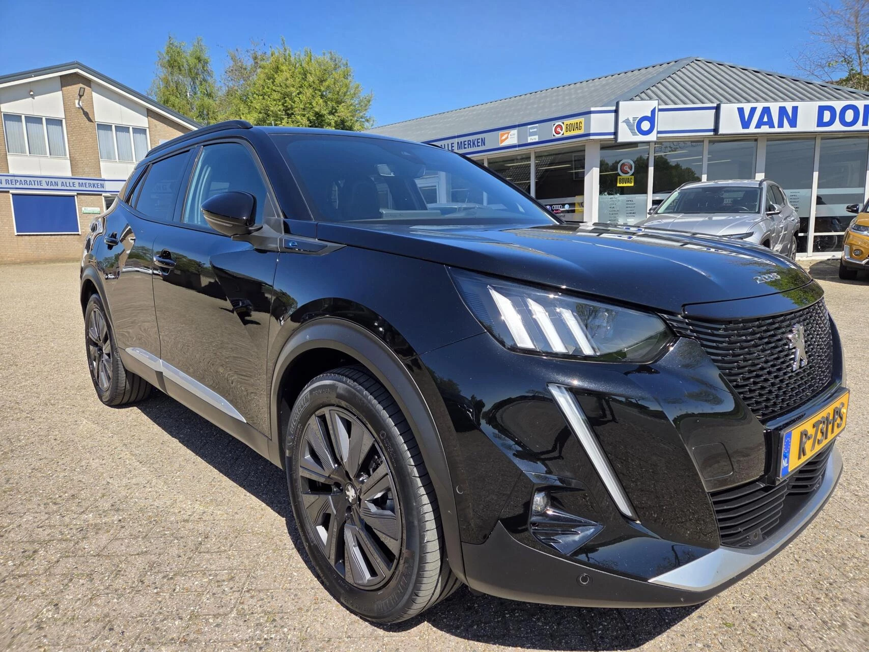 Hoofdafbeelding Peugeot e-2008