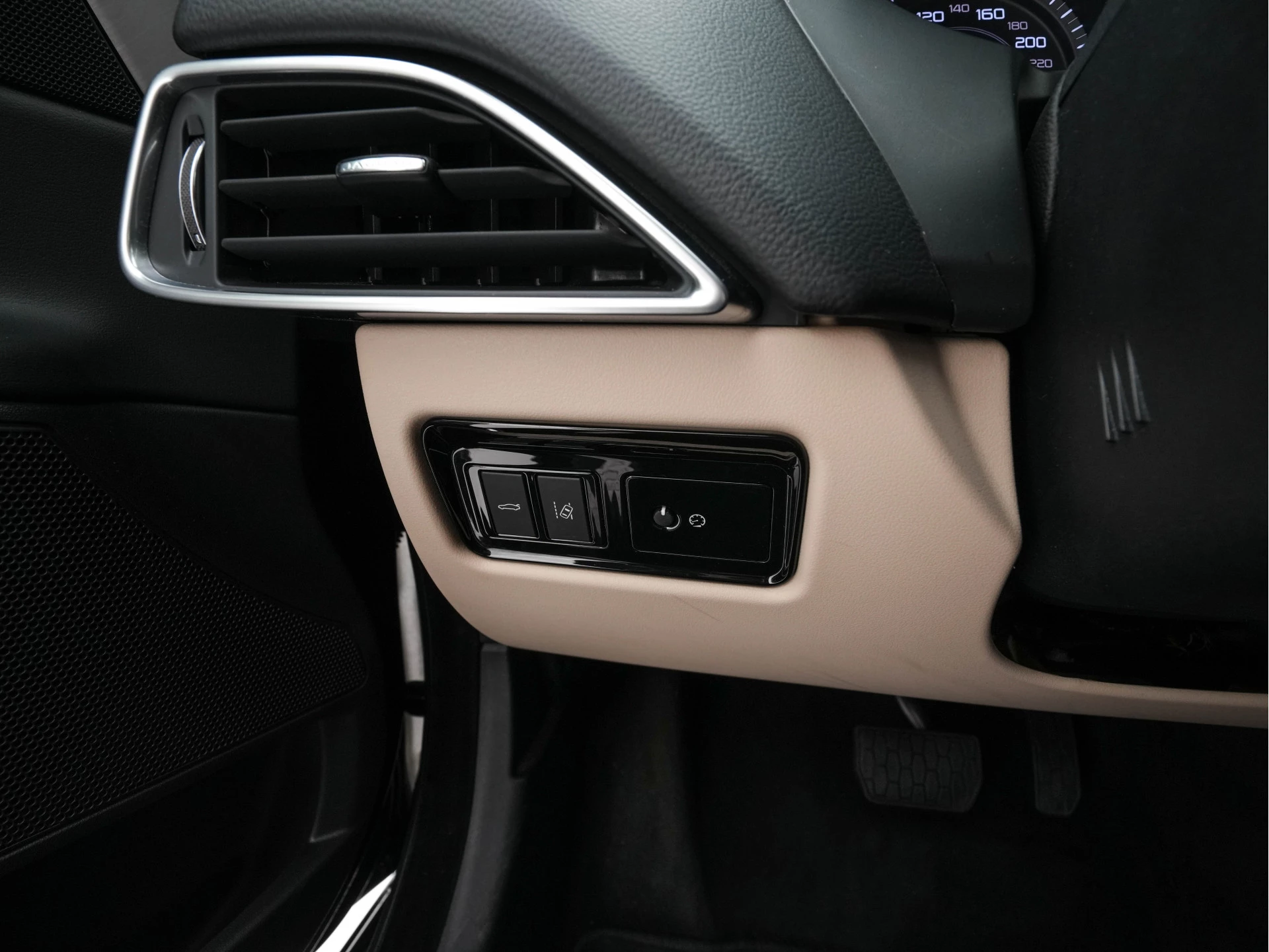 Hoofdafbeelding Jaguar XE