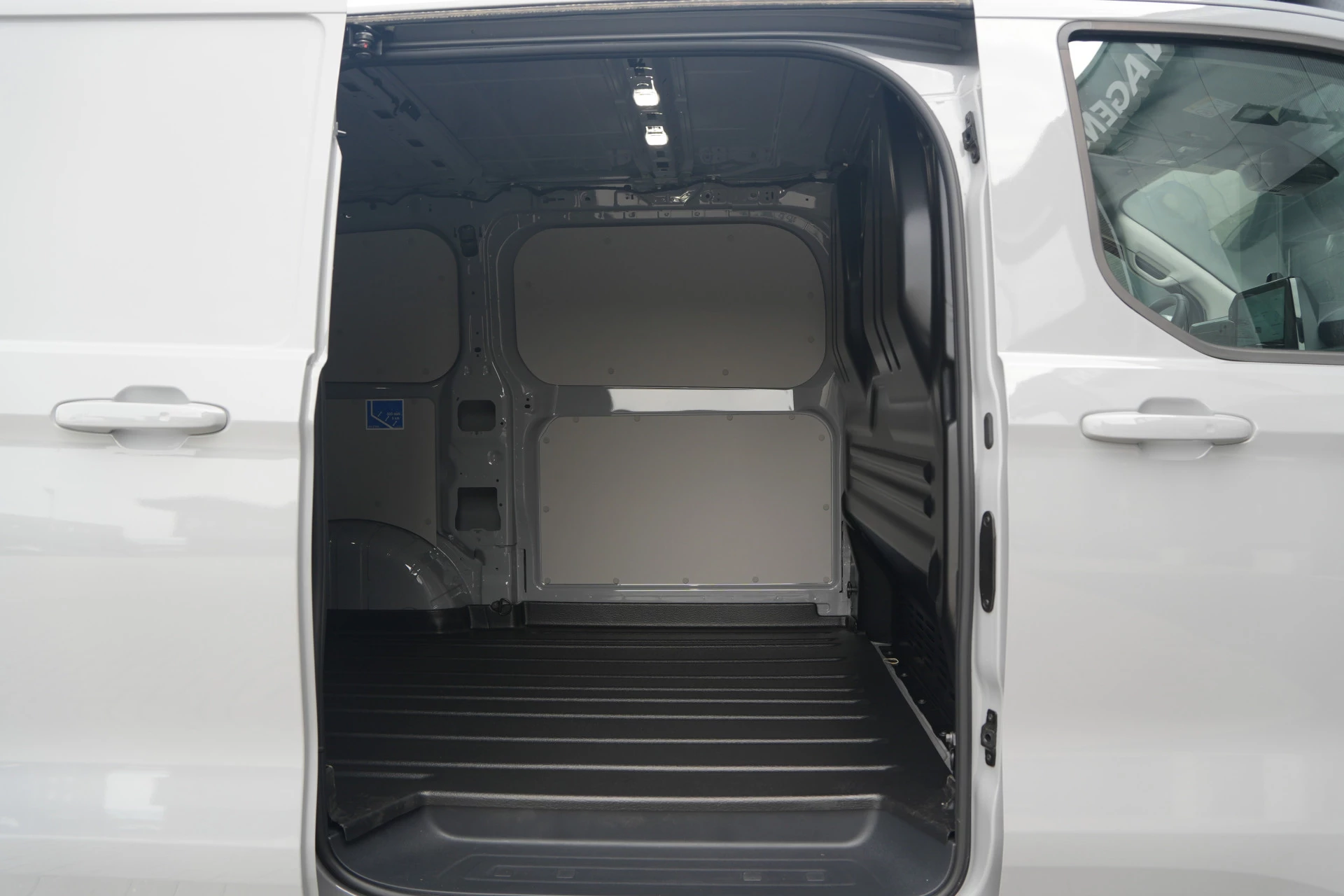 Hoofdafbeelding Ford E-Transit Custom