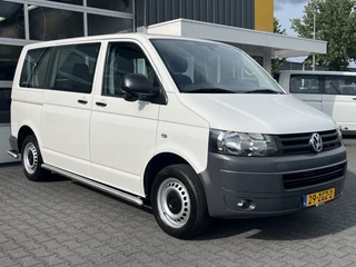Hoofdafbeelding Volkswagen Transporter Volkswagen Transporter Kombi 2.0 TDI DSG Automaat L1H1 BTW en BPM vrij Airco Cruise control Marge Trekhaak PDC 1e eigenaar Ideaal voor ombouw naar camper Euro 5