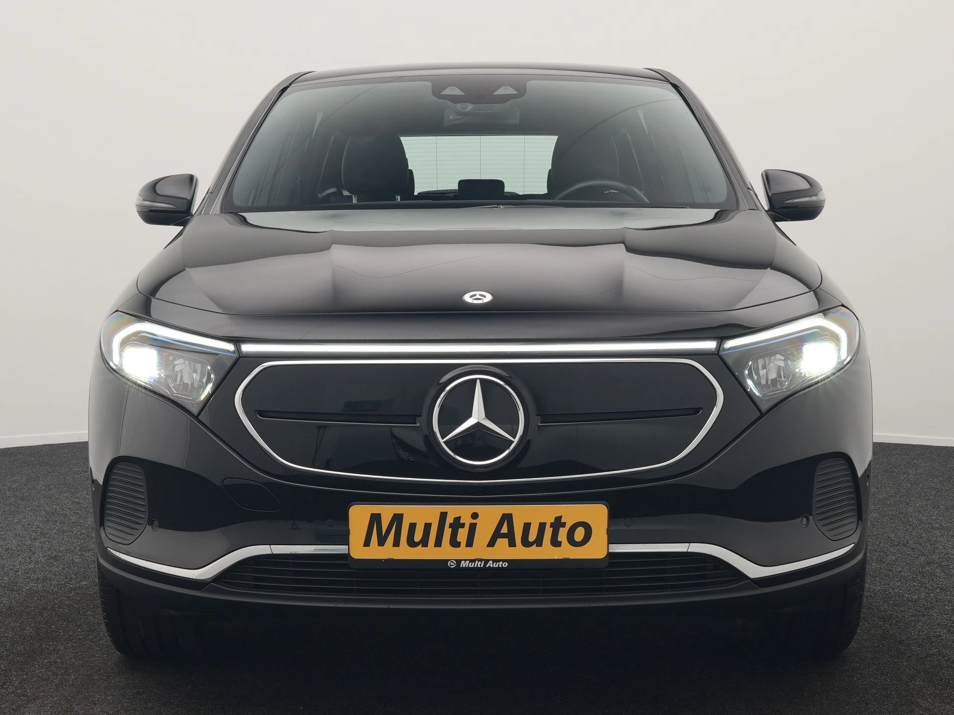 Hoofdafbeelding Mercedes-Benz EQA