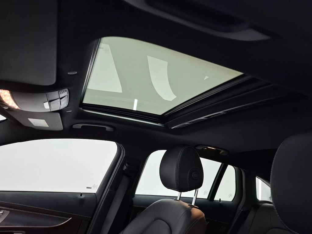 Hoofdafbeelding Mercedes-Benz EQC