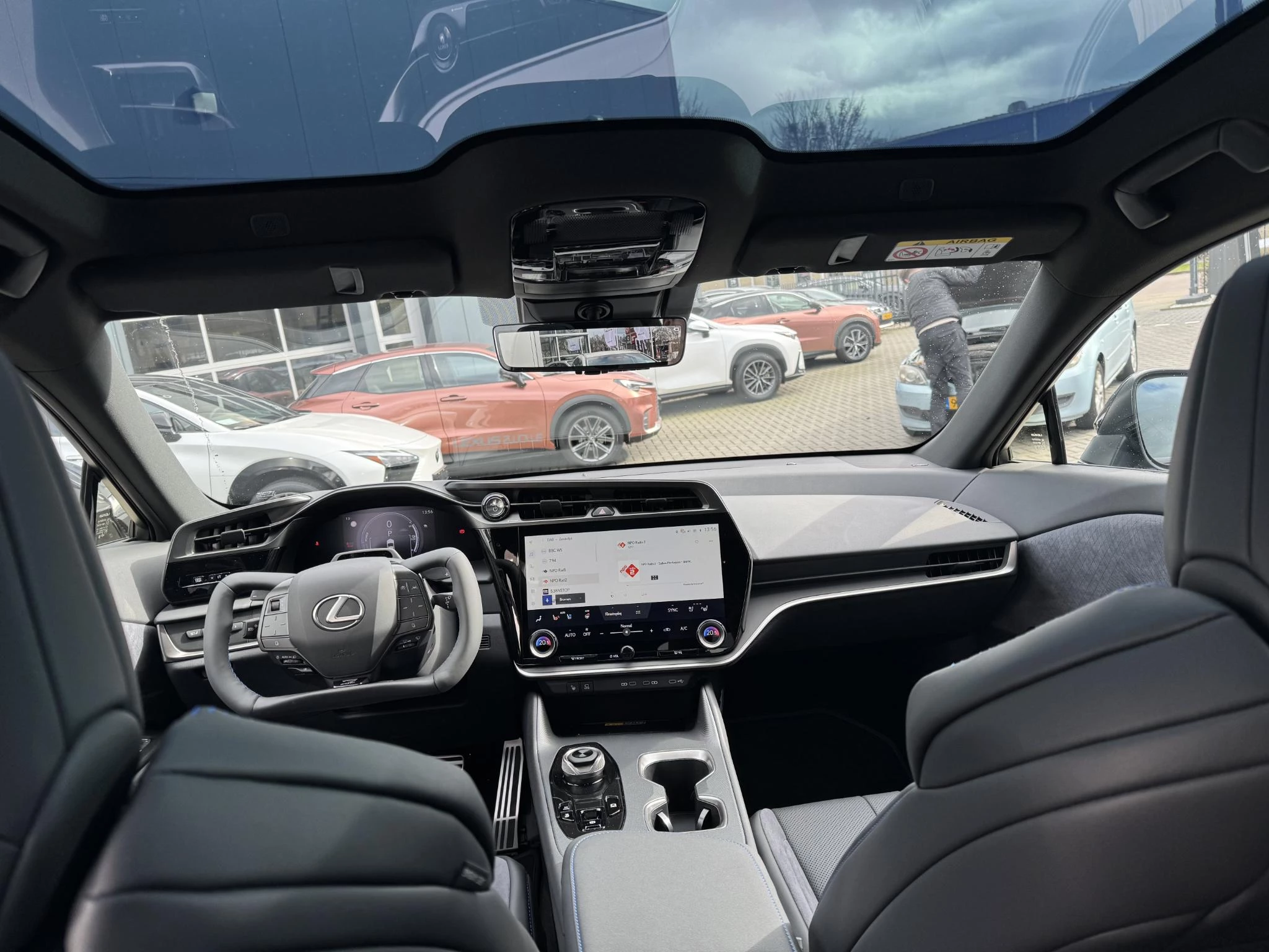 Hoofdafbeelding Lexus RZ