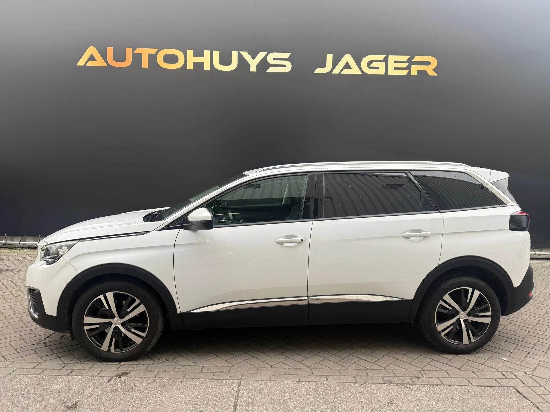 Hoofdafbeelding Peugeot 5008