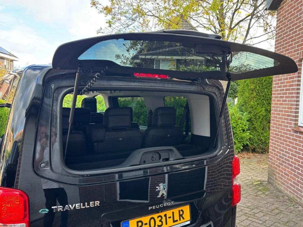 Hoofdafbeelding Peugeot e-Traveller