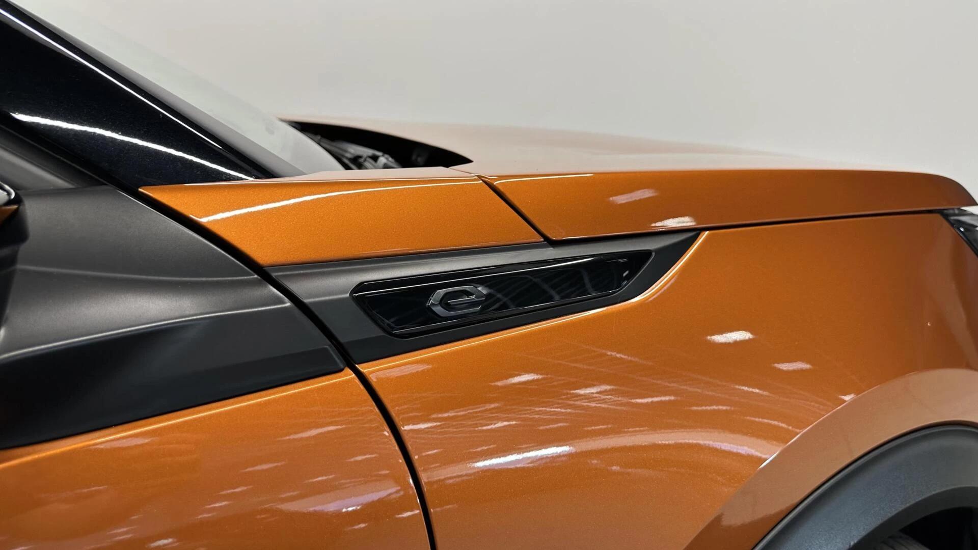 Hoofdafbeelding Peugeot e-2008