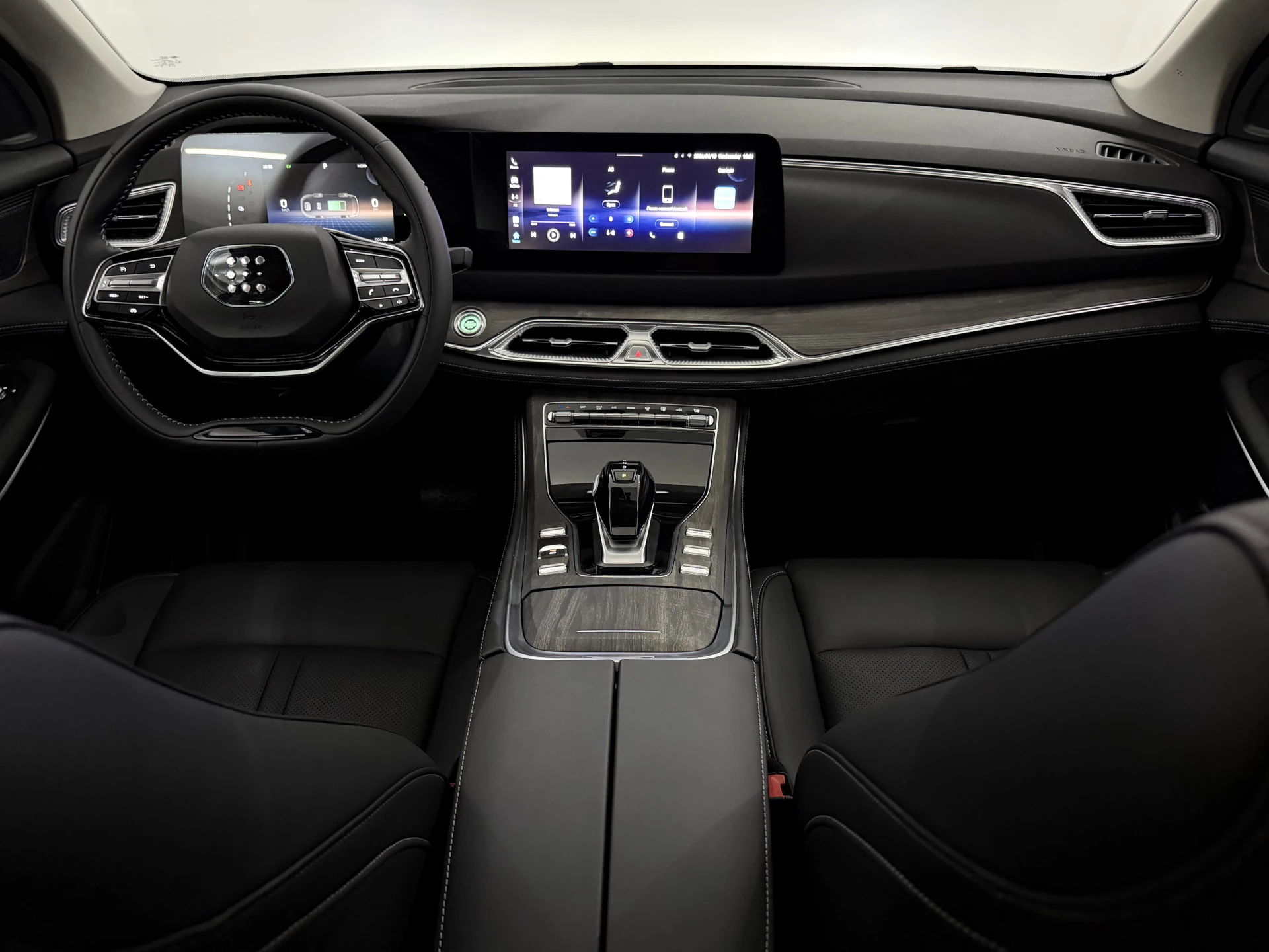 Hoofdafbeelding DFSK E5 PHEV