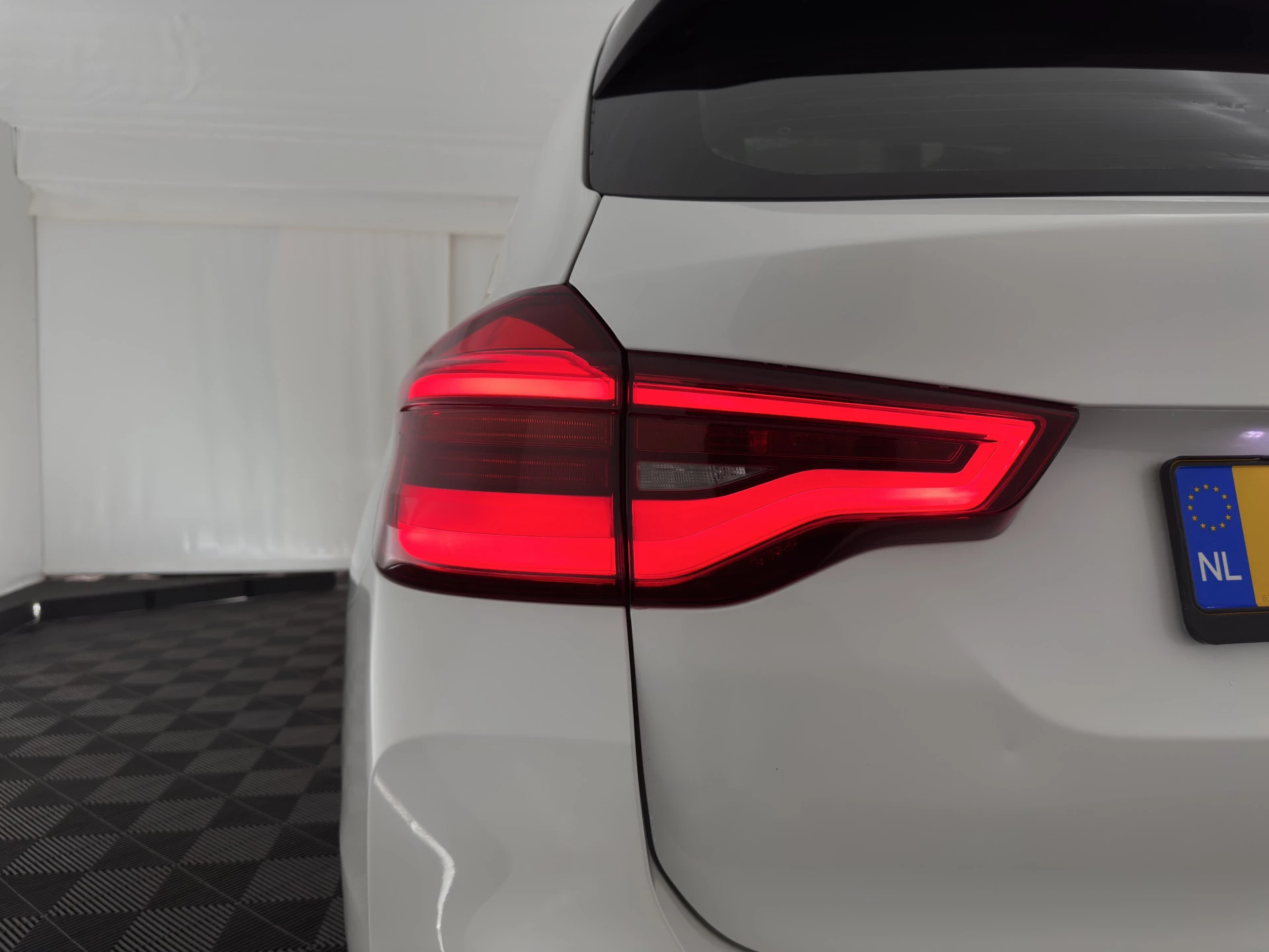 Hoofdafbeelding BMW iX3