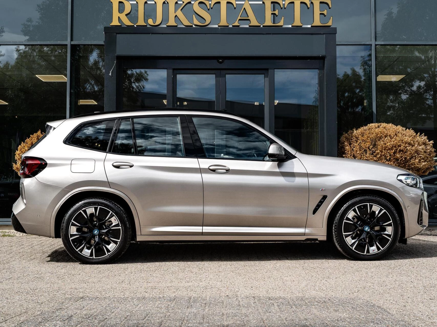 Hoofdafbeelding BMW iX3
