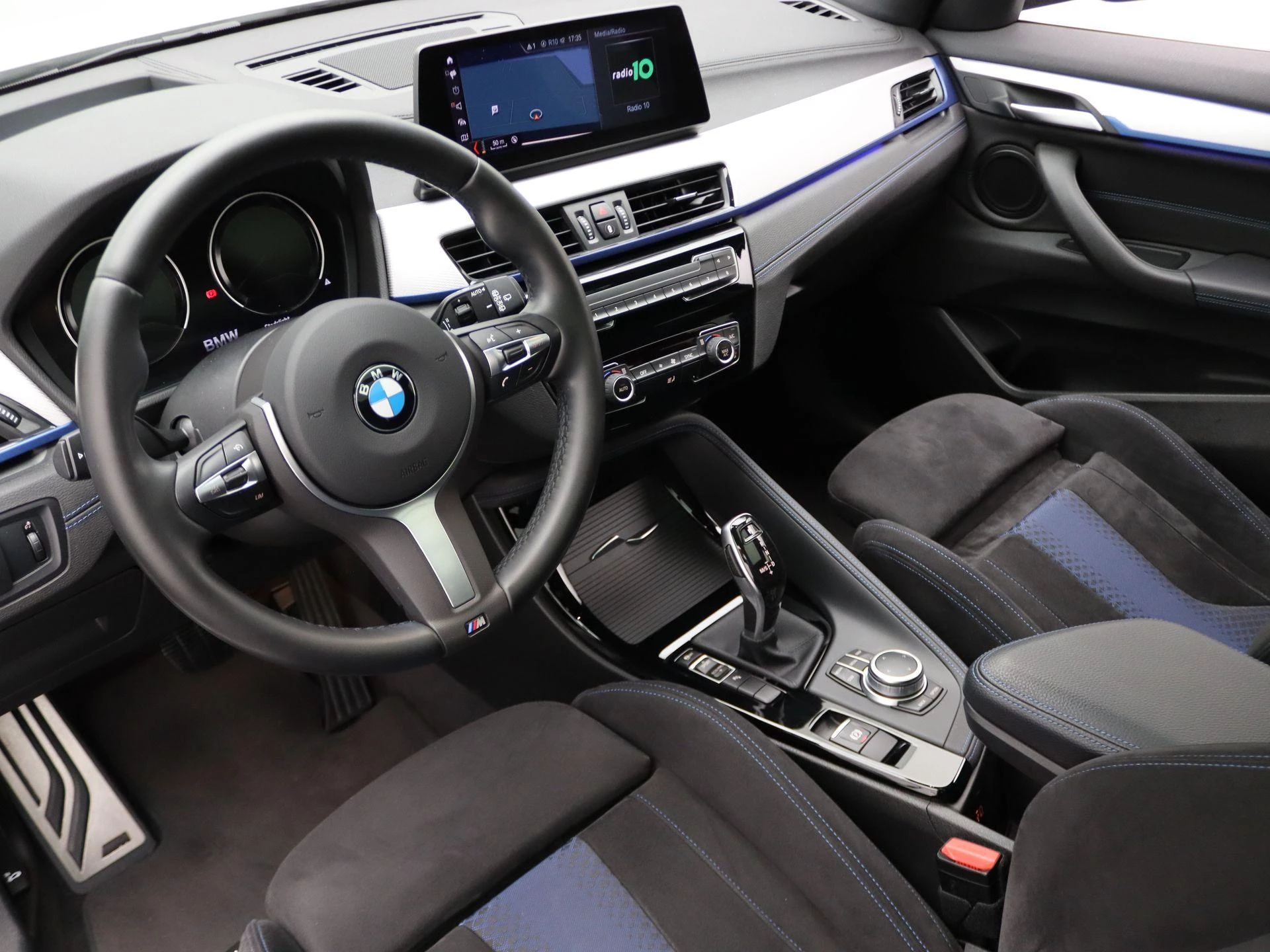 Hoofdafbeelding BMW X2