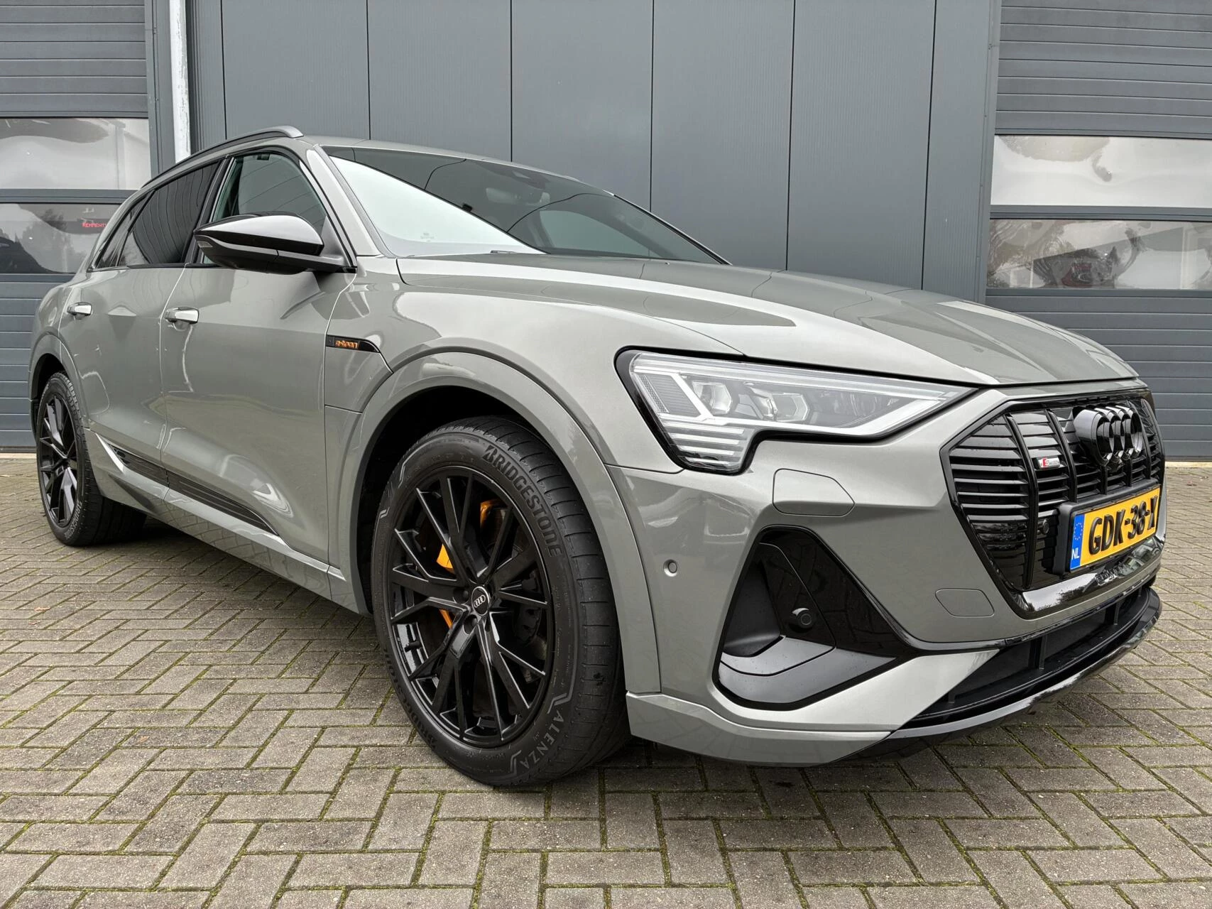 Hoofdafbeelding Audi e-tron