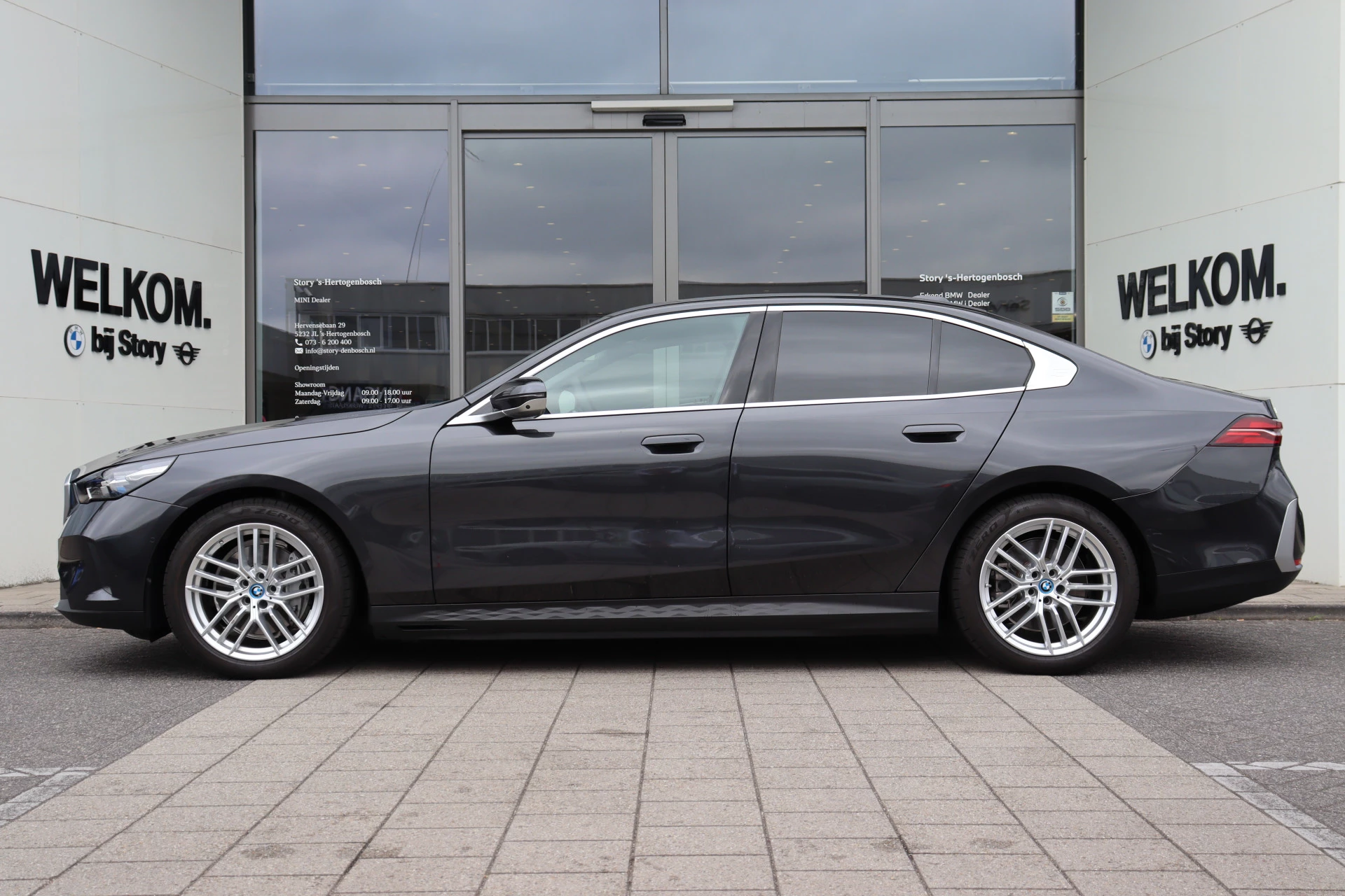 Hoofdafbeelding BMW i5