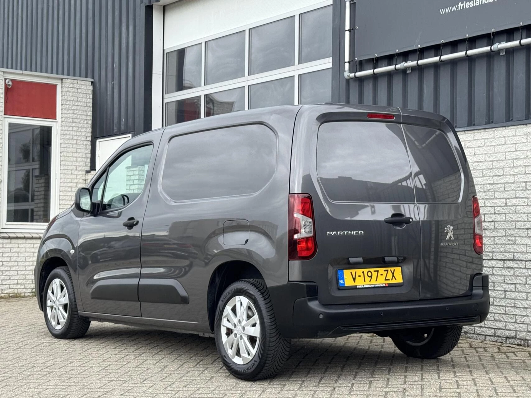 Hoofdafbeelding Peugeot Partner