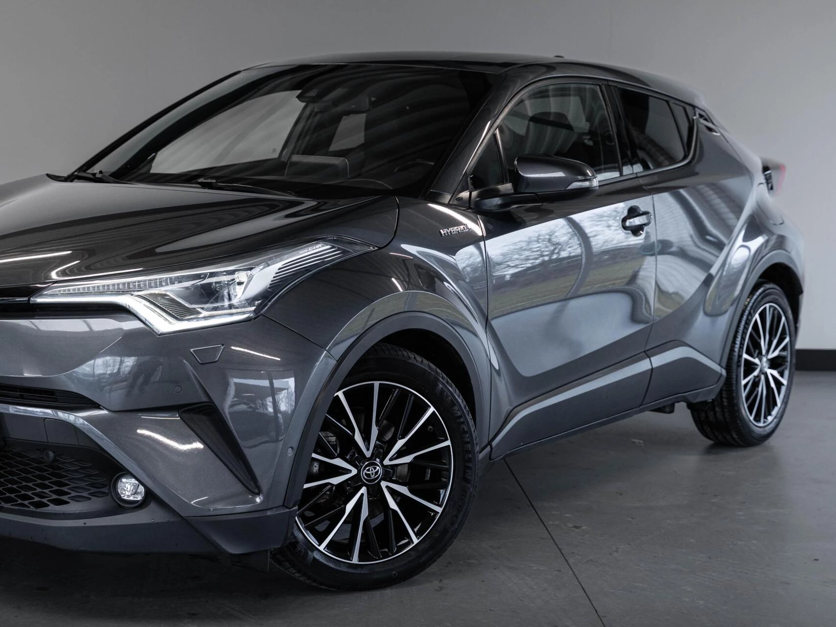 Hoofdafbeelding Toyota C-HR