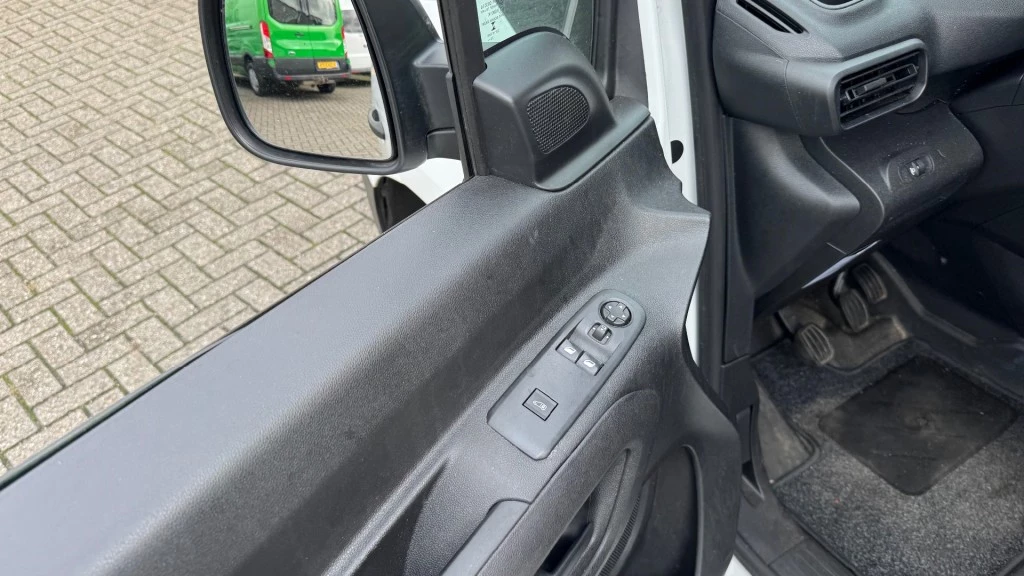 Hoofdafbeelding Peugeot Partner