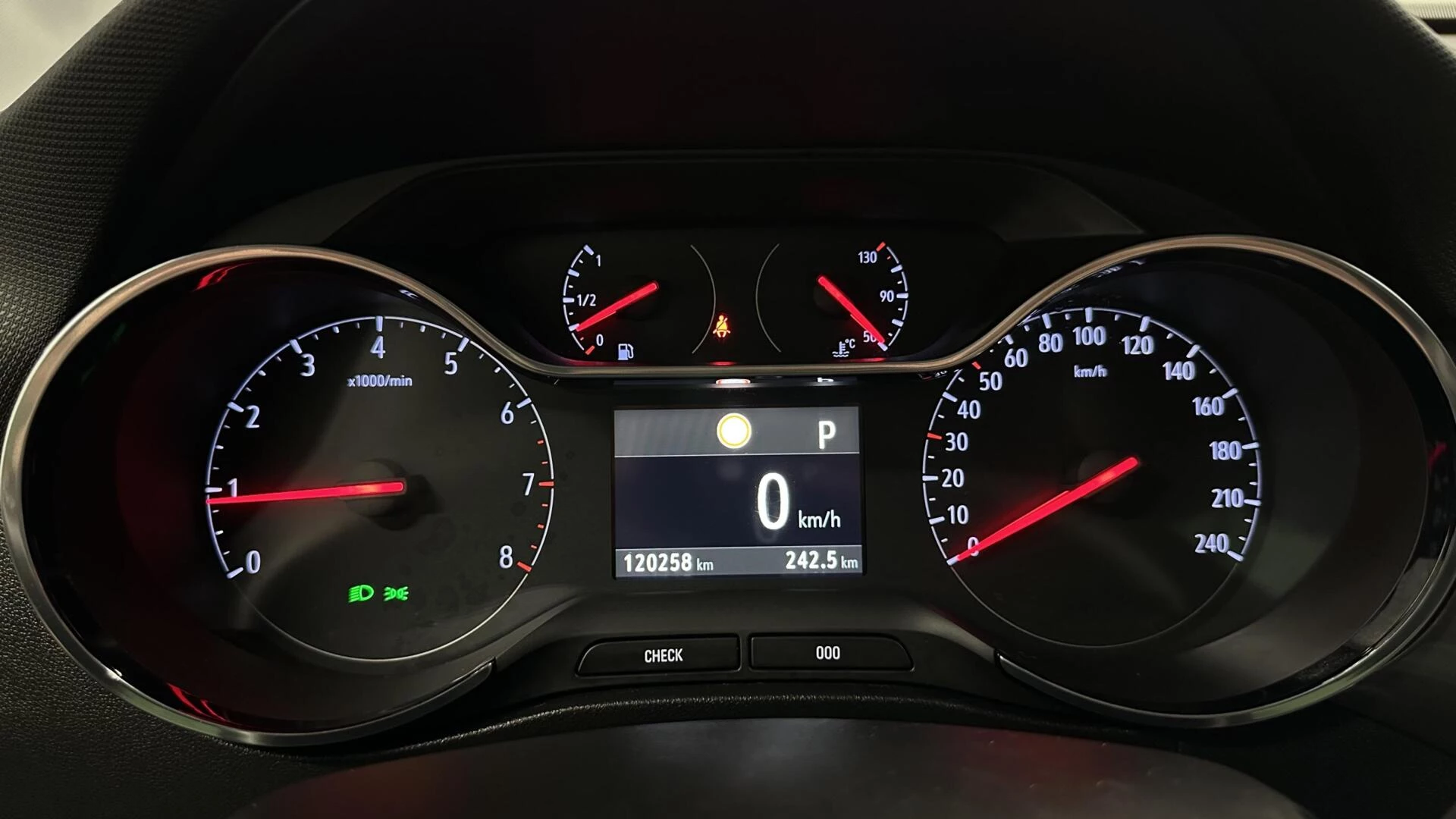 Hoofdafbeelding Opel Crossland X