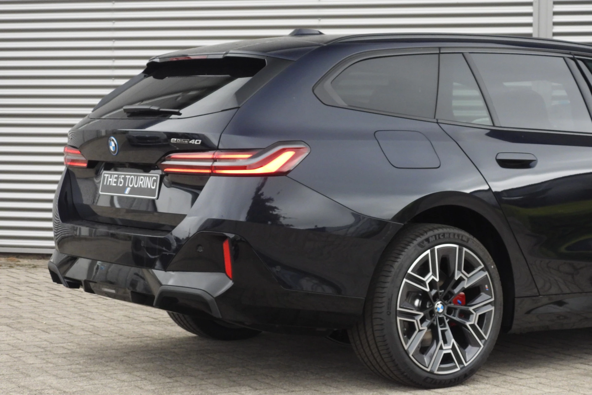 Hoofdafbeelding BMW i5