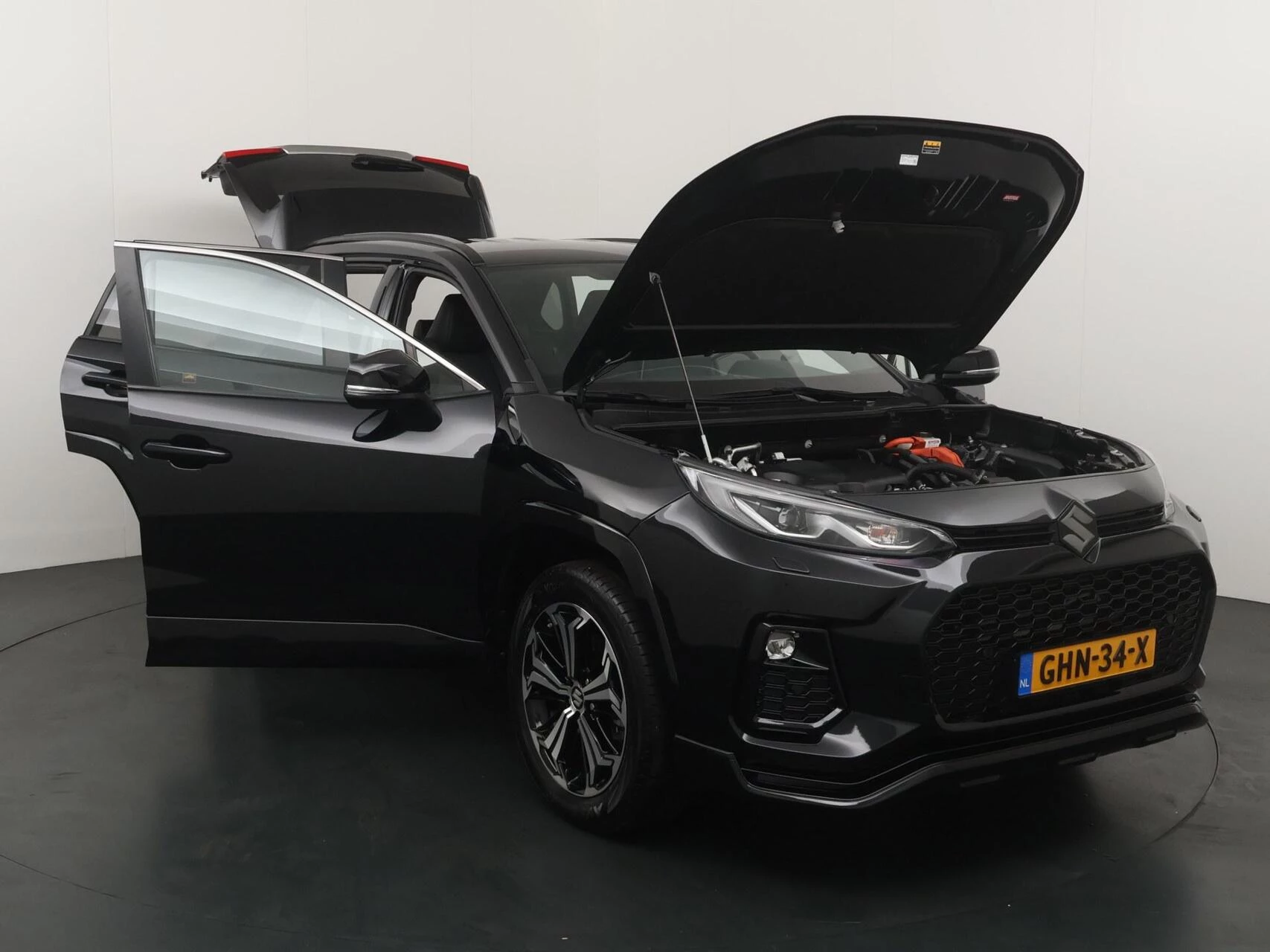 Hoofdafbeelding Suzuki Across